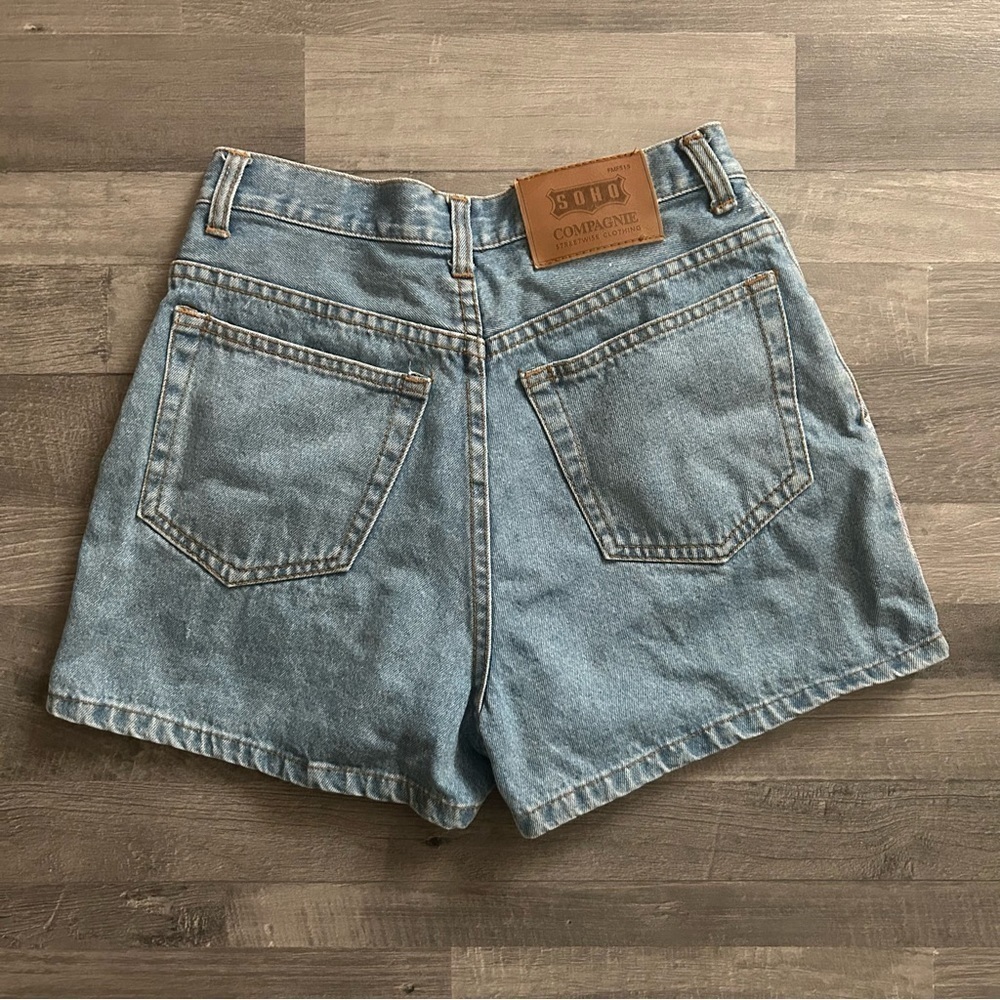 SOHO Vintage Graphic Denim High-Waisted Shorts - Picture 6 of 6